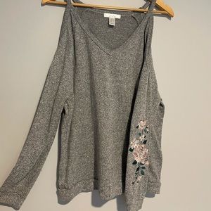Open shoulder sweat shirt